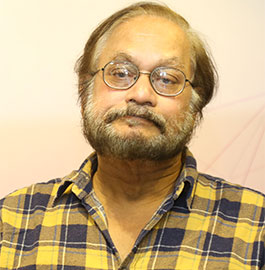 Giri Parameswaran – Associate Professor of Economics